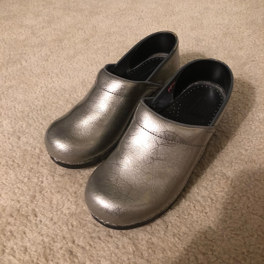Sanita Professional Patent Silver Clogs